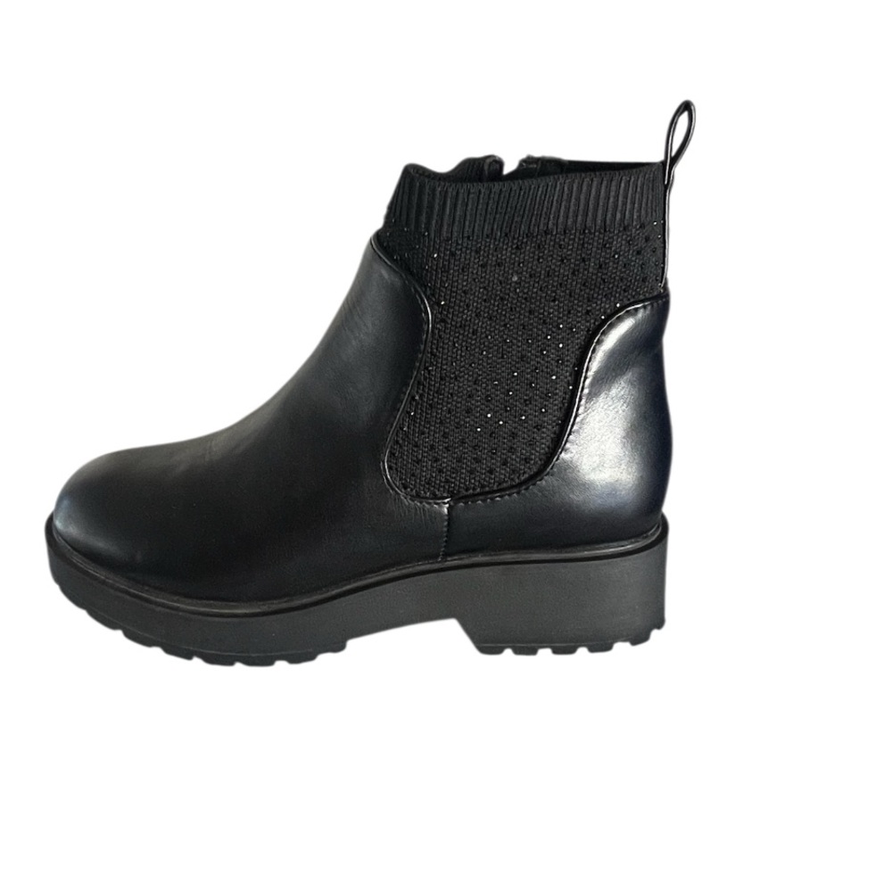 Marc Fisher Girls Chelsea Black Boots in Size 3.5